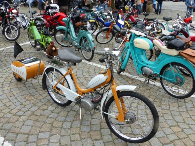 Moped team Praskolesy